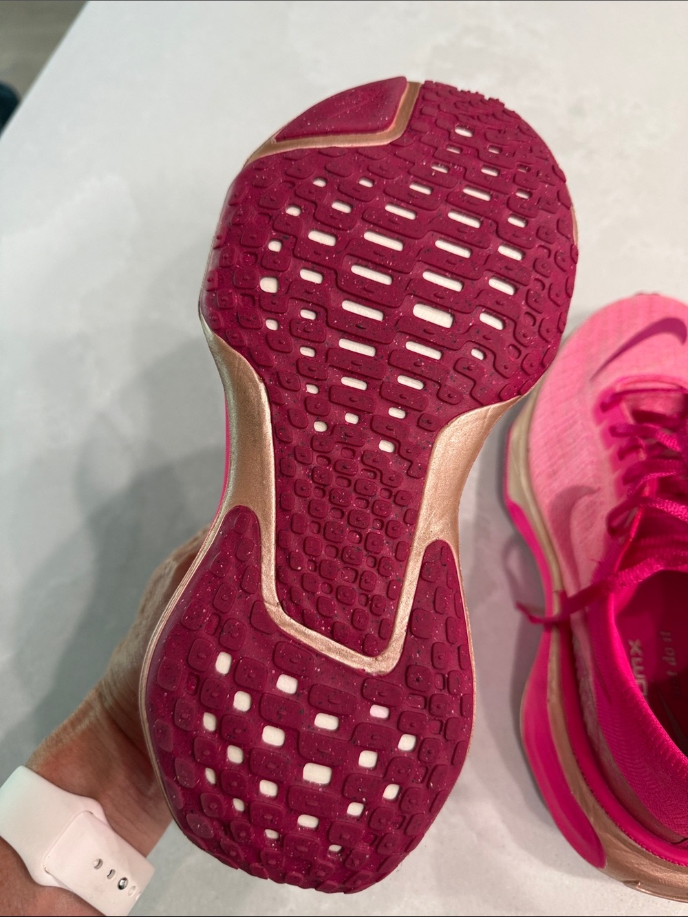 Nike zoom x Women's Pink Mesh Athletic Sneakers - Picture 4 of 7